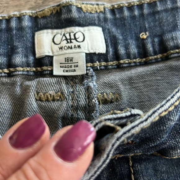 Plus size shorts - Picture 3 of 3